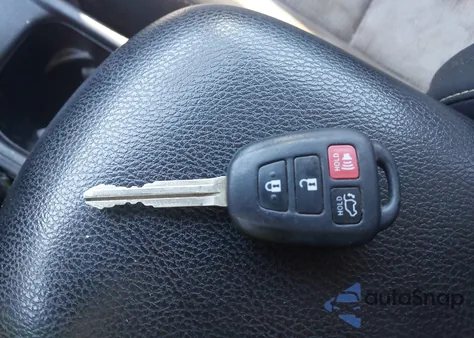 2016 Toyota Rav4 Xle from USA, damaged, VIN 2T3WFREV0GW261295